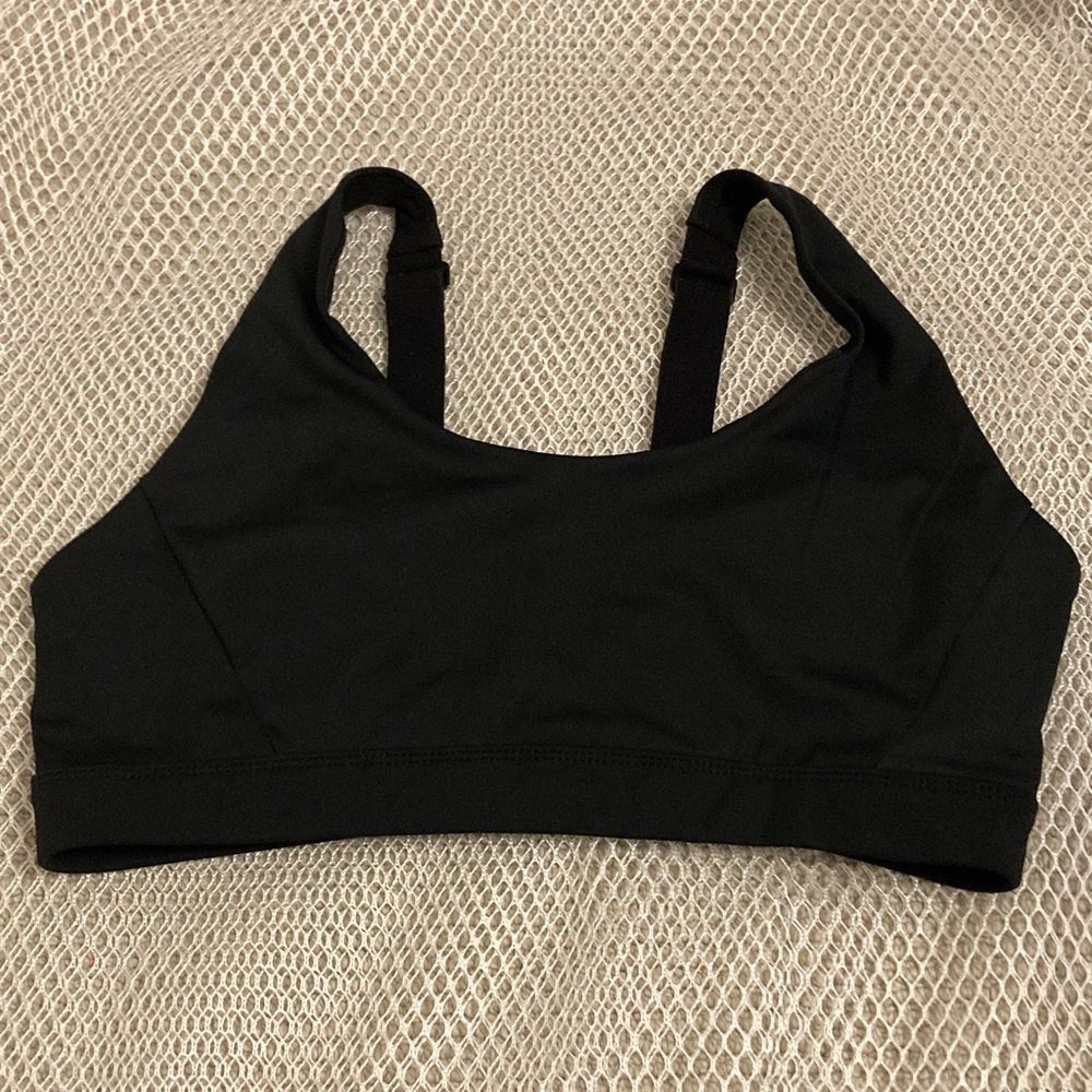 LOLE Black Sports Bra without Cup Pockets
